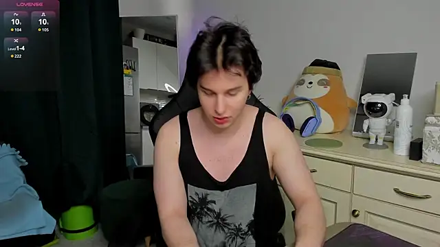 Vincent Strong online show from April 5, 2:35 pm