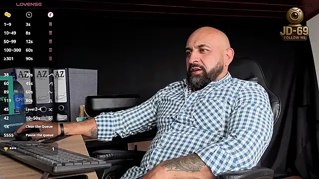 JD-69 online show from November 4, 7:15 pm