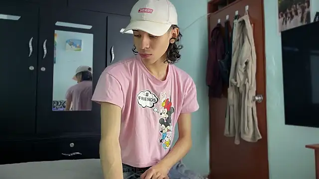 imcoltonalvin online show from October 17, 11:09 pm