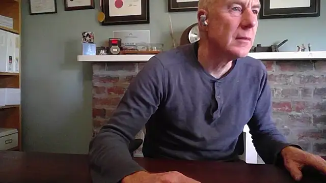 jiggy77777 online show from December 9, 9:54 pm