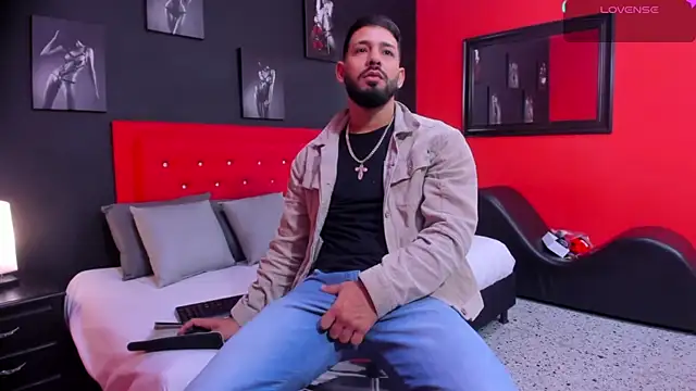 Thiagogomez online show from December 15, 12:24 pm