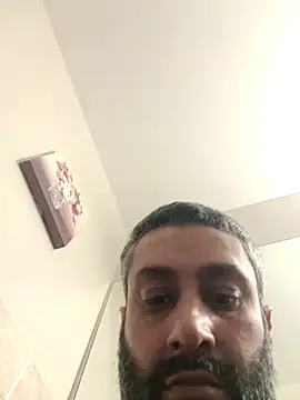 Lun4chuut online show from February 20, 8:10 pm