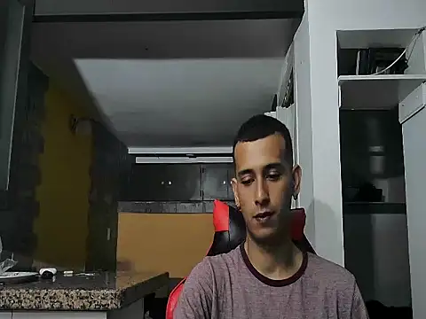 talktome4 online show from February 25, 1:28 am