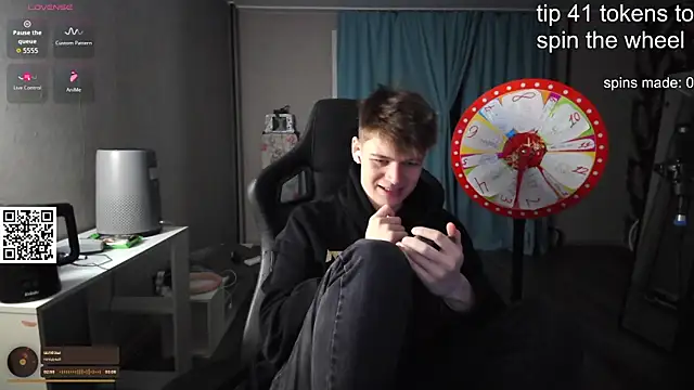 dantebigboi300 online show from October 11, 12:53 pm