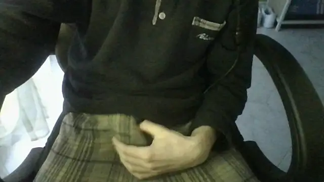 FranciCazzone online show from March 14, 5:02 pm