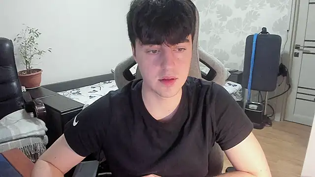 Knuckles17 online show from December 21, 5:04 am