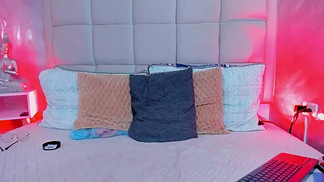 Hecatee 77 online show from November 28, 8:44 pm