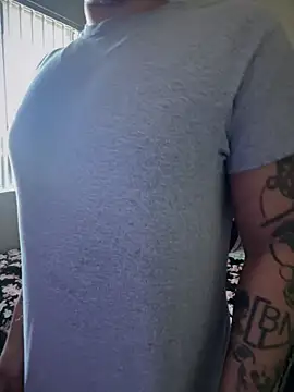 PeterGrandee online show from November 19, 8:30 pm