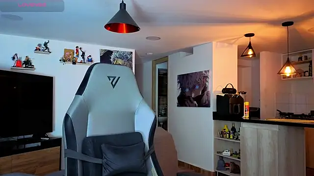 Michael Diamond online show from December 17, 2:08 am