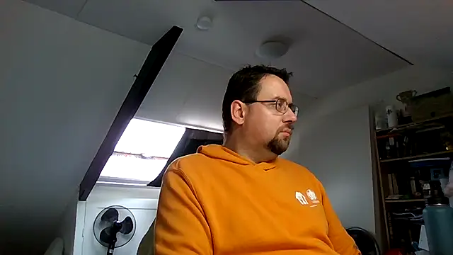 rdewaard81 online show from October 29, 11:57 am