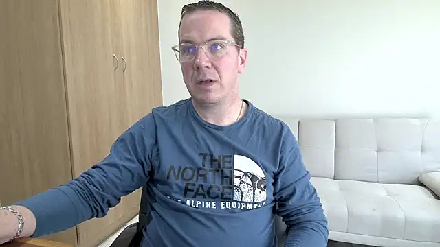 BrettJ81 online show from May 24, 1:50 pm