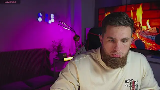 Sweeet  boy online show from March 17, 9:17 pm